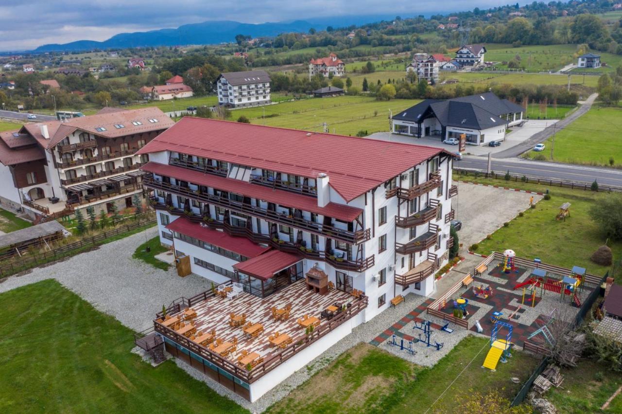 Hotel La Dolce Vita Zărneşti Dış mekan fotoğraf