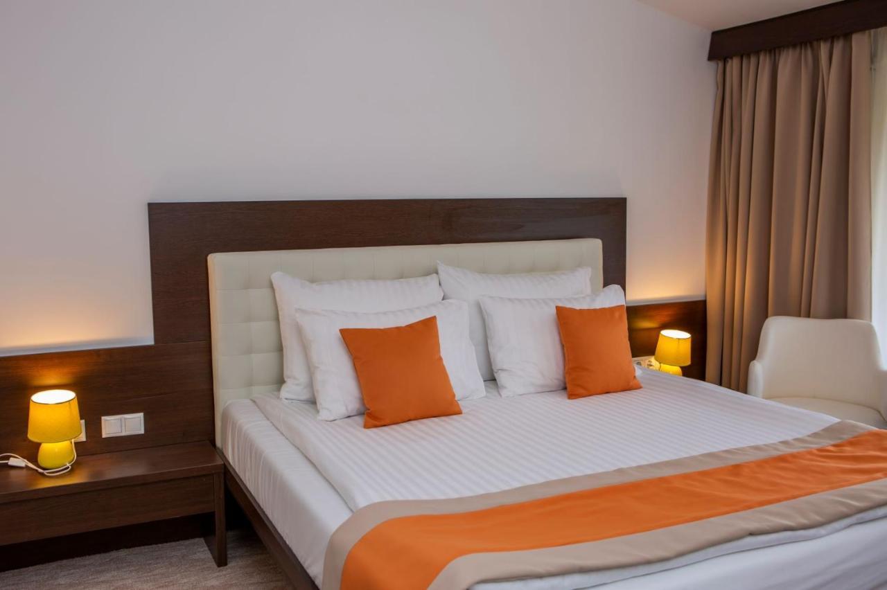 Hotel La Dolce Vita Zărneşti Dış mekan fotoğraf