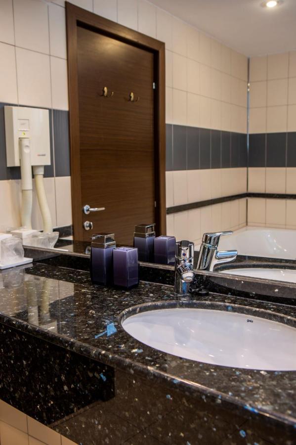 Hotel La Dolce Vita Zărneşti Dış mekan fotoğraf