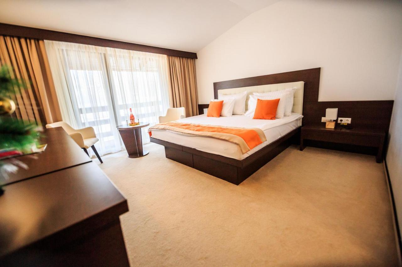 Hotel La Dolce Vita Zărneşti Dış mekan fotoğraf